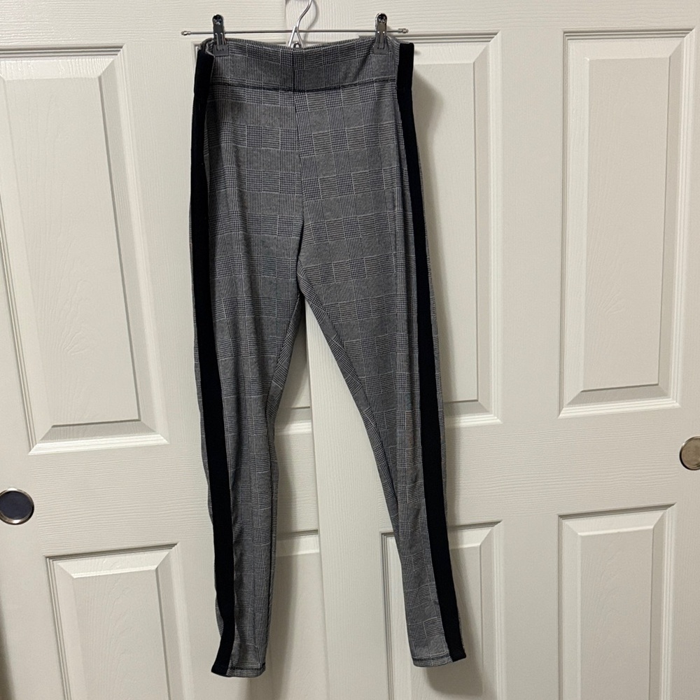 Gray Plaid Side-Stripe Leggings